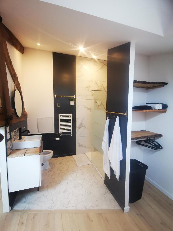 Appartement Neuf Climatise Sous Les Toits La Roche-Chalais 외부 사진